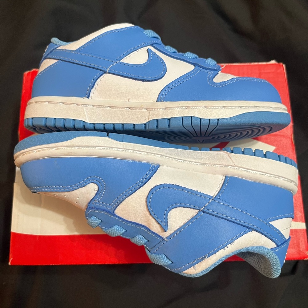 Toddler size 9c UNC dunk lows